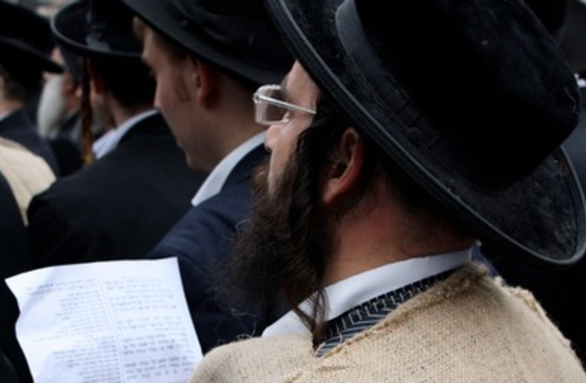 Haredi man wears protest sackcloth 