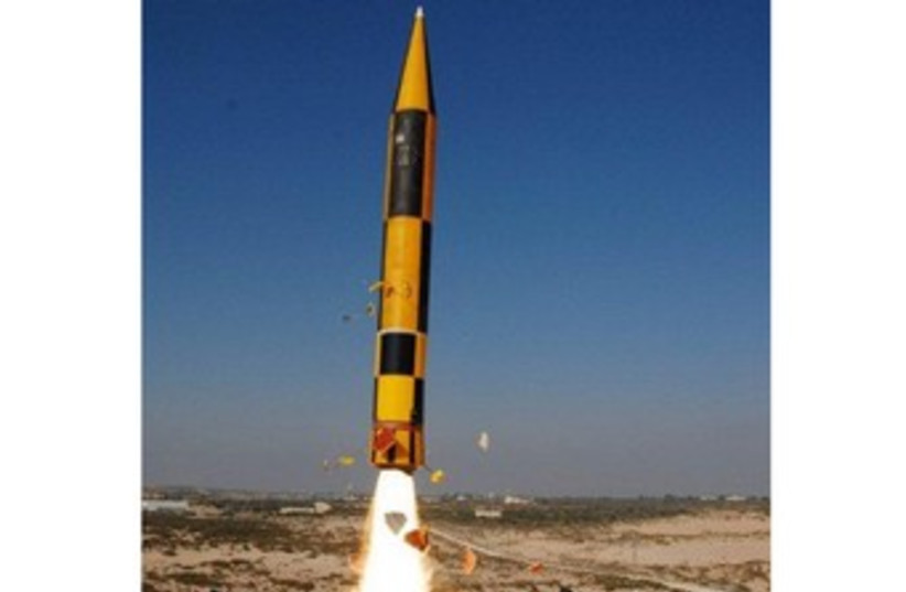 Arrow 3 missile defense 370 (credit: Defense Ministry)