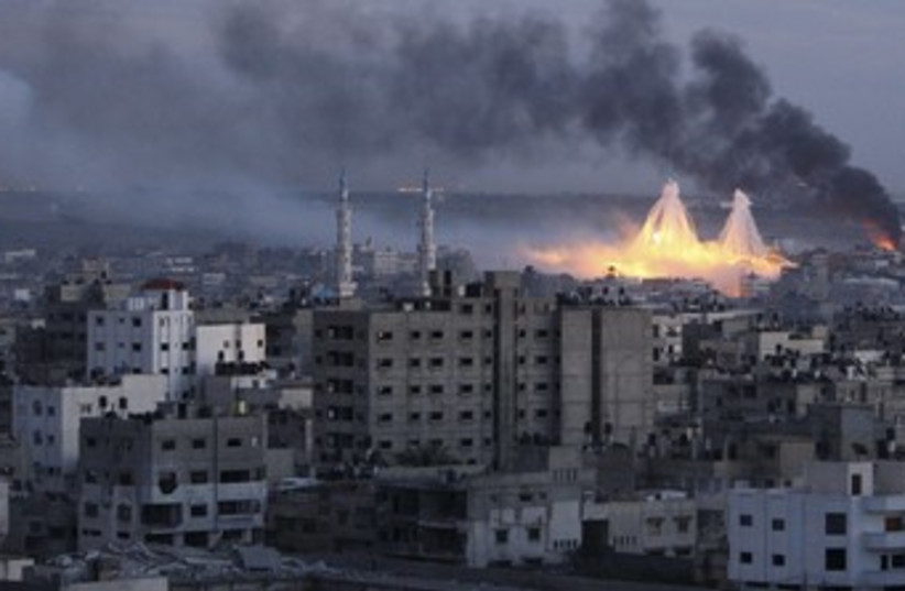 White phosphorus bombs exploding over Gaza city  (credit: REUTERS/Mohammed Salem)