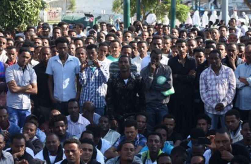 Eritrean memorial service lampedusa 390