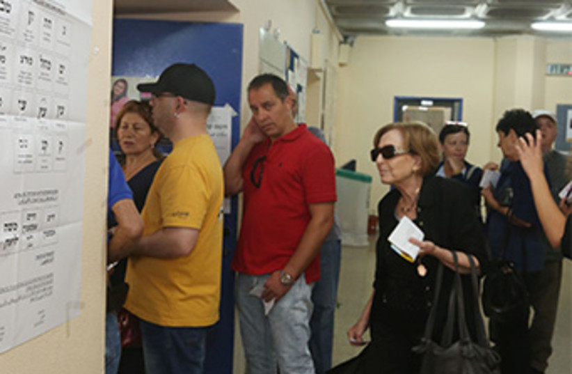 Voters Jerusalem elections 2013 370