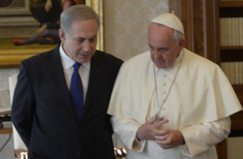 Netanyahu and pope gallery 4 390