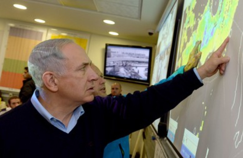 Prime Minister Binyamin Netanyahu monitors storm 390
