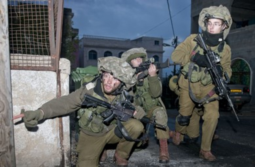 IDF paratroopers take part in a war drill in the north.