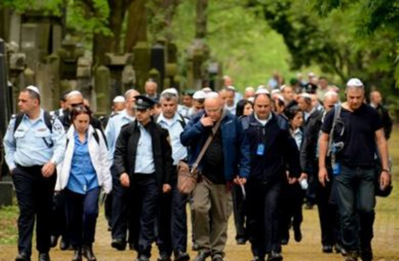 An Israel Police delegation visits Poland to honor the memory of Holocaust victims.