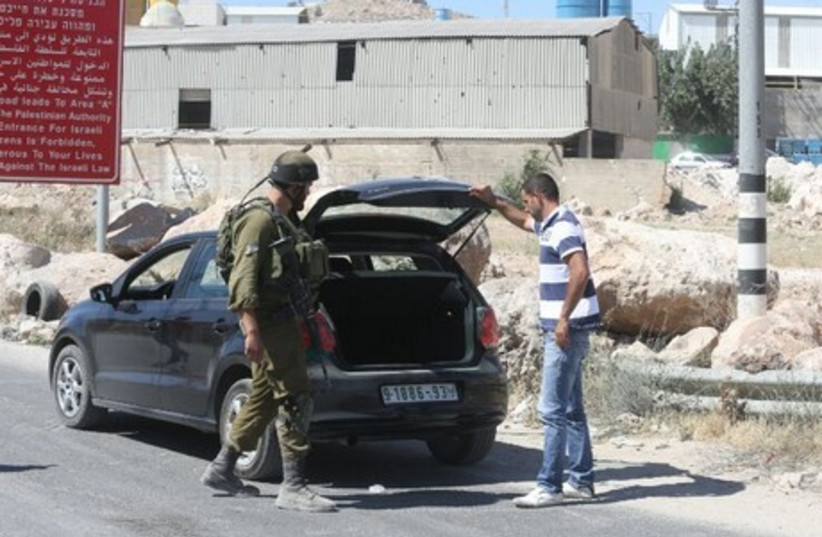 IDF soldiers in southern entrance of Hebron. June 15