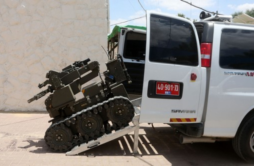 Negev bomb squads tackle both rockets and underworld bombings