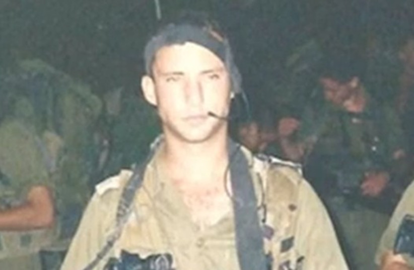 Naftali Bennett seen here as an officer in the elite IDF unit Maglan during his military service (credit: YOUTUBE SCREENSHOT)