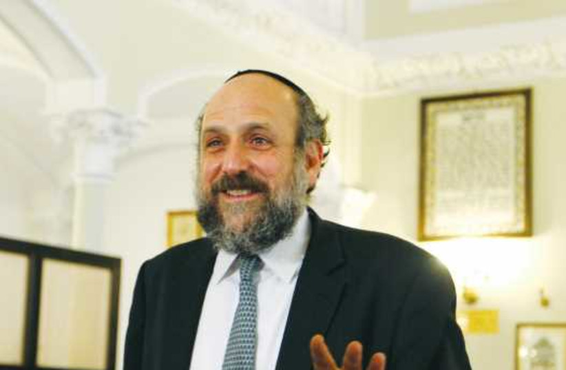 Rabbi Michael Schudrich (credit: REUTERS)