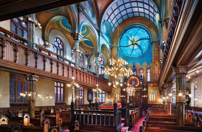 Eldridge Street Synagogue Interior (photo credit: PETER AARON/OTTO)