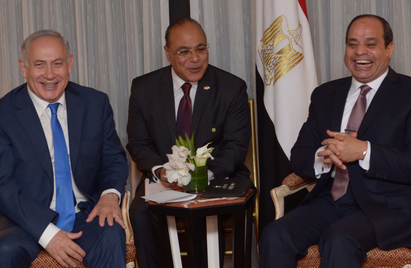 Prime Minister Benjamin Netanyahu meets with Egyptian President al-Sisi in New York (photo credit: AVI OHAYON - GPO)