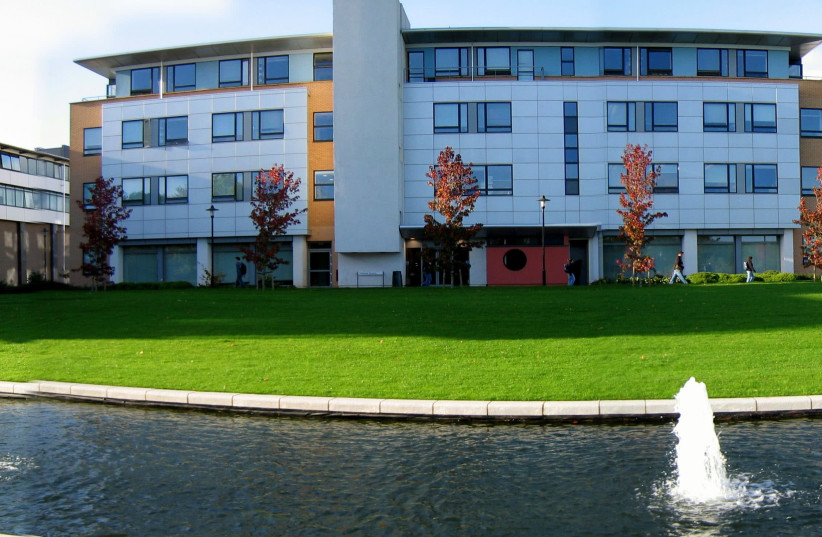 A building on the University of Warwick campus (photo credit: Wikimedia Commons)