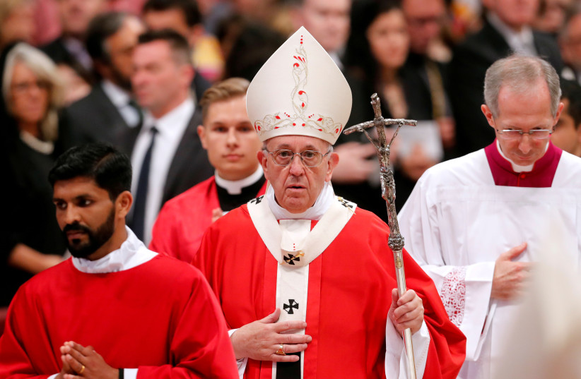 Paus Fransiskus akan mencalonkan 14 kardinal baru pada 29 Juni