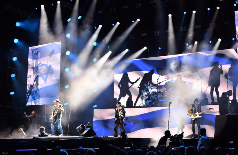 The Scorpions performing at Tel Aviv's Menora Mivtachim Arena, July 19 2018 (credit: JULIANE HELMHOLD)