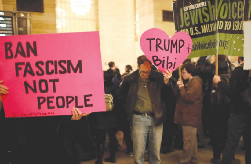 DEMONSTRATORS TAKE part in a ‘Muslim and Jewish Solidarity’ protest against US President Donald Trump and Prime Minister Benjamin Netanyahu in New York City, 2017 (photo credit: MIKE SEGAR / REUTERS)