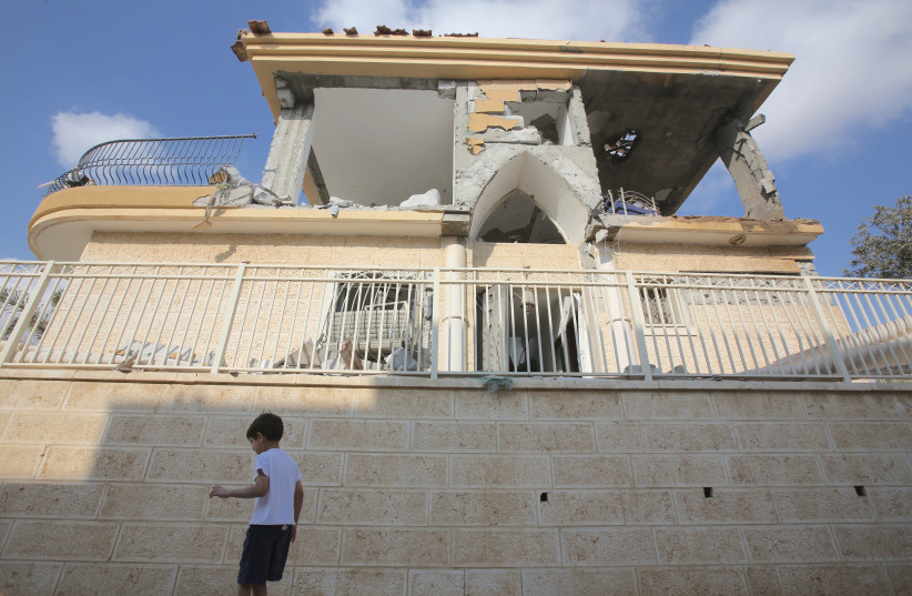 The damaged house in Beersheba from the rocket attack on Wednesday, October 17, 2018. (photo credit: MARC ISRAEL SELLEM)