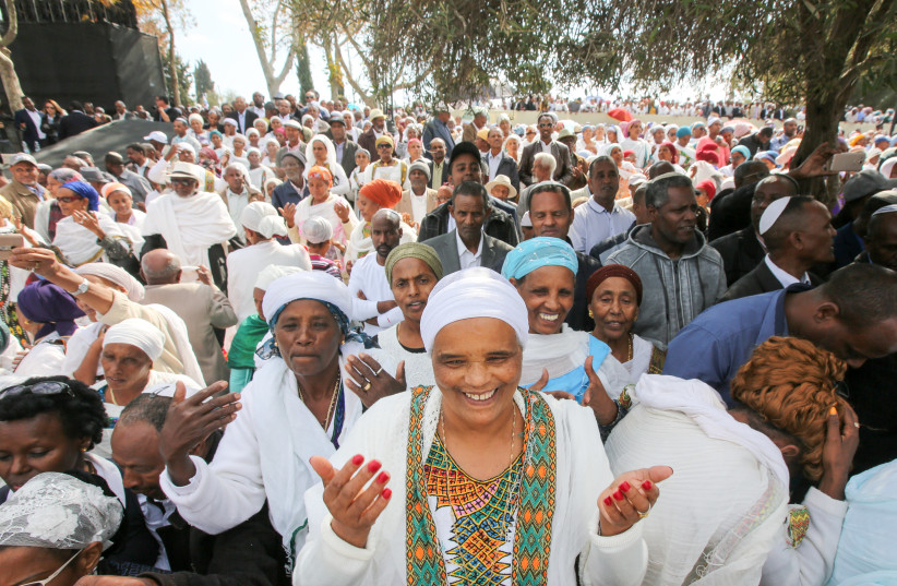 Members of the Ethiopian community celebrate the Sigd festival in Jerusalem, 7 November, 2018 (photo credit: MARC ISRAEL SELLEM)