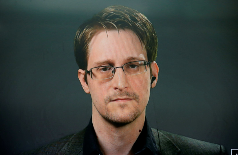 Putin grants Russian citizenship to US whistleblower Edward Snowden