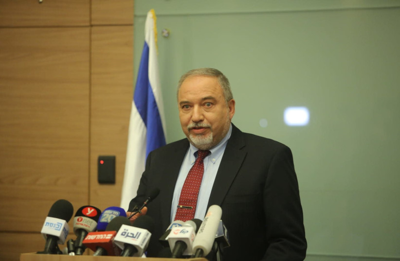 Defense Minister Avigdor Liberman resigns over Hamas ceasefire. November 14, 2018 (photo credit: MARC ISRAEL SELLEM/THE JERUSALEM POST)