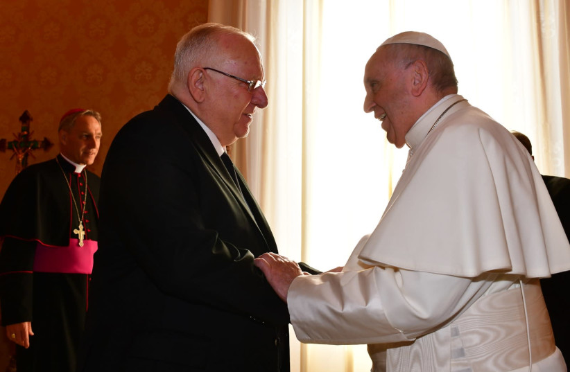 President Reuven Rivlin meets with Pope Francis at the Vatican on Thursday, November 15, 2018 (photo credit: KOBI GIDEON/GPO)