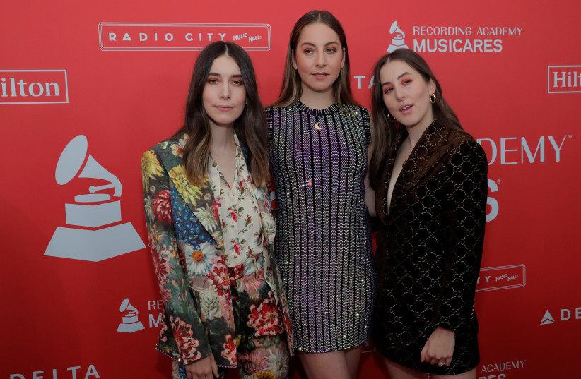 Haim, the rock group of three Jewish sisters (photo credit: ANDREW KELLY / REUTERS)
