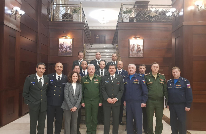 Israeli and Russian delegation meeting in Moscow (photo credit: IDF SPOKESPERSON'S UNIT)
