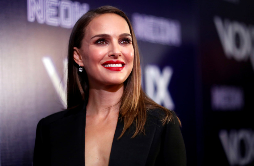 Cast member Natalie Portman poses at a premiere for the movie "Vox Lux" in Los Angeles, California, December 5, 2018 (photo credit: MARIO ANZUONI/REUTERS)