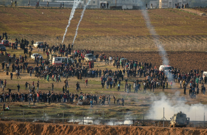 Palestinian riots in the Beit Hanoun area of the Gaza Strip. (photo credit: KOBI RICHTER/TPS)