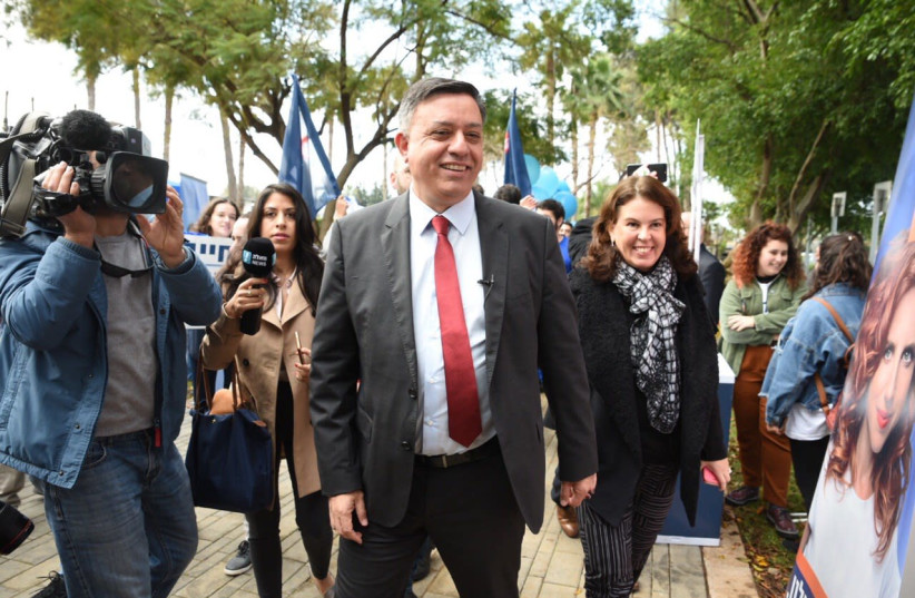 Labor leader Avi Gabbay arrives on Monday to vote in the party's primaries (photo credit: Courtesy)