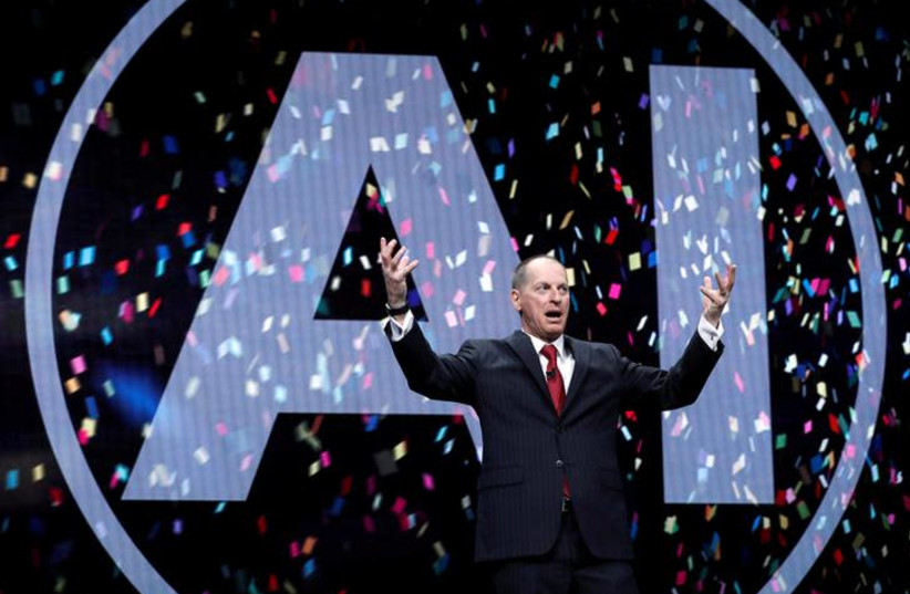 Gary Shapiro, president and CEO of the Consumer Technology Association, speaks on artificial intelligence during a keynote address at the 2019 Consumer Electronics Show (CES) in Las Vegas, Nevada, U.S. (photo credit: REUTERS/STEVE MARCUS)