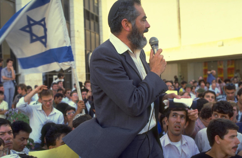 Rabbi Meir Kahane, leader of the ''Kach'' movement, speaking against terrorist attacks in Jerusalem, May 8, 1984 (credit: NATI HARNIK/GPO)