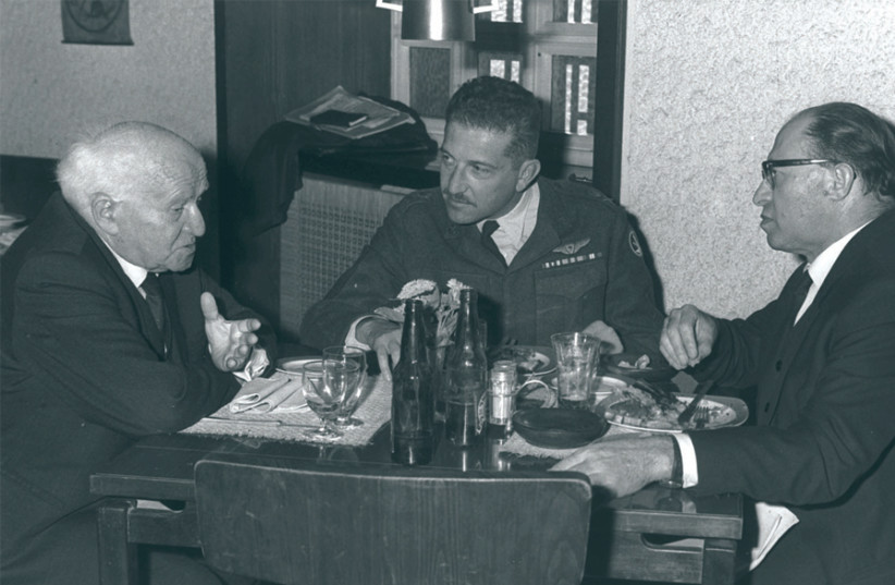 Israel’s first prime minister, David Ben-Gurion, lunches with Ezer Weizman and Menachem Begin at Jerusalem’s King David Hotel on December 11, 1967 (photo credit: ILAN BRUNER/GPO)