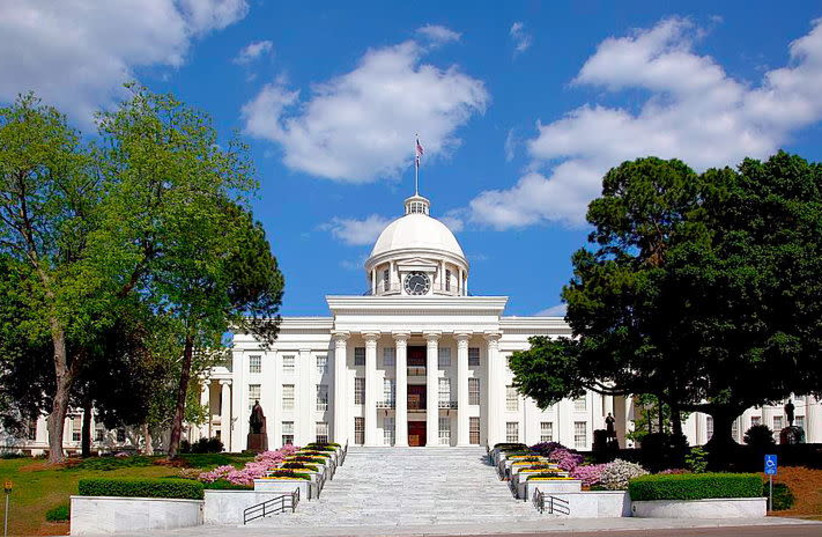 Capitol Building, Mongomery, Alabama. (photo credit: LIBRARY OF CONGRESS/WIKIMEDIA COMMONS)