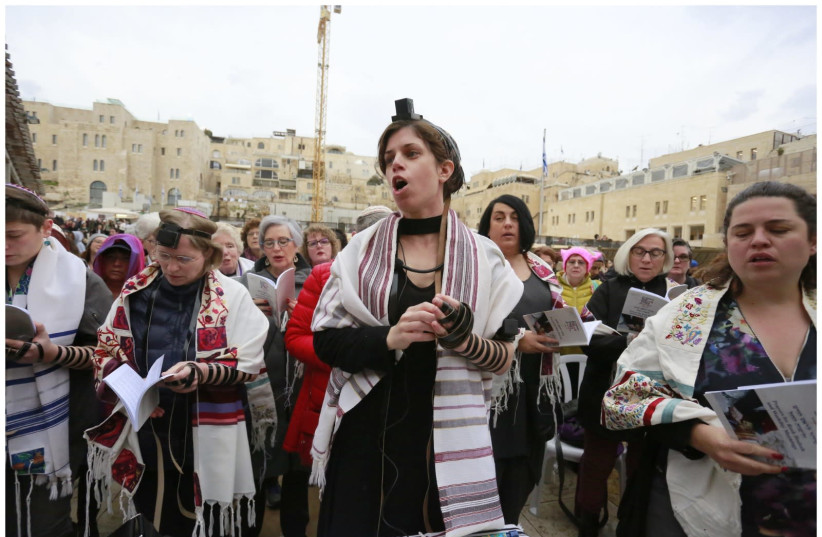 Yochi Rappeport-Zierler (center) at a Women of the Wall prayer service at the Western Wall (photo credit: HILA SHILONI)