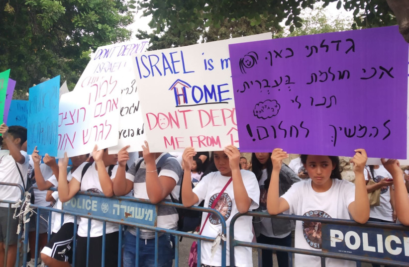 Filipino children protest their imminent deportation outside the Prime Minister's residence in Jerusalem, Israel (photo credit: CASSANDRA GOMES HOCHBERG)