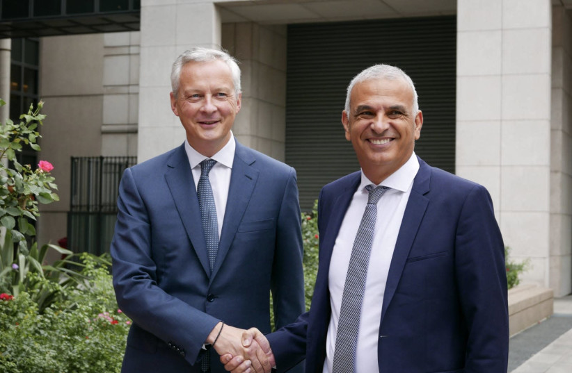 French Minister of Economy and Finance Bruno Le Maire (L) with Finance Minister Moshe Kahlon. (photo credit: SPOKESPERSON OF THE FINANCE MINISTER)