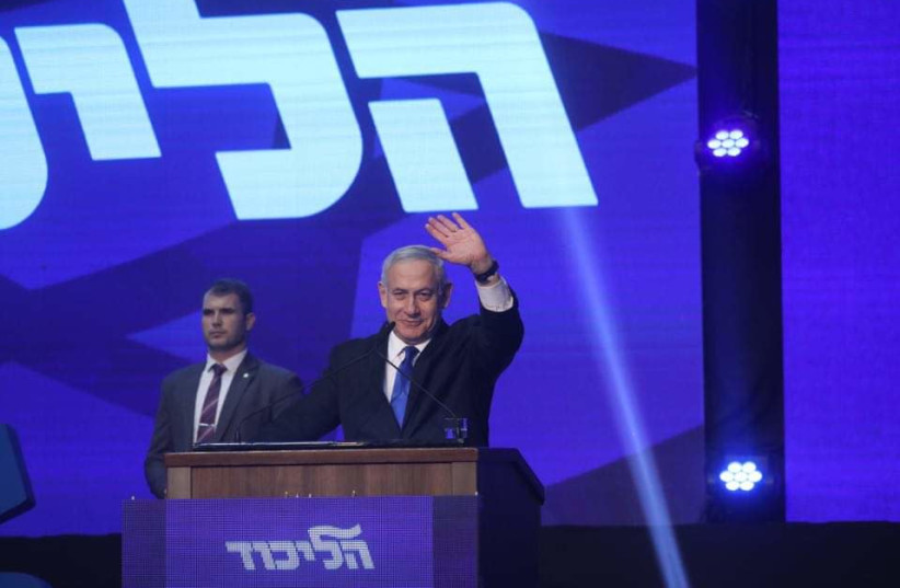 Prime Minister Benjamin Netanyahu speaks at the post-election rally on September 18, 2019. (photo credit: MARC ISRAEL SELLEM)
