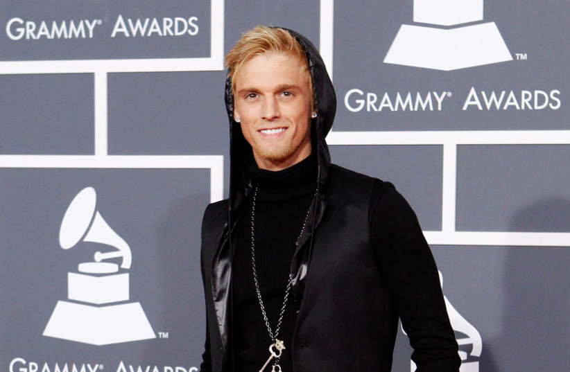 Singer Aaron Carter poses on the red carpet at the 52nd annual Grammy Awards in Los Angeles January 31, 2010 (photo credit: REUTERS/MARIO ANZUONI)