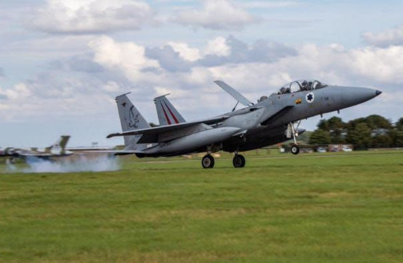Israeli jet touch down in the UK. (photo credit: RAF WADDINGTON)