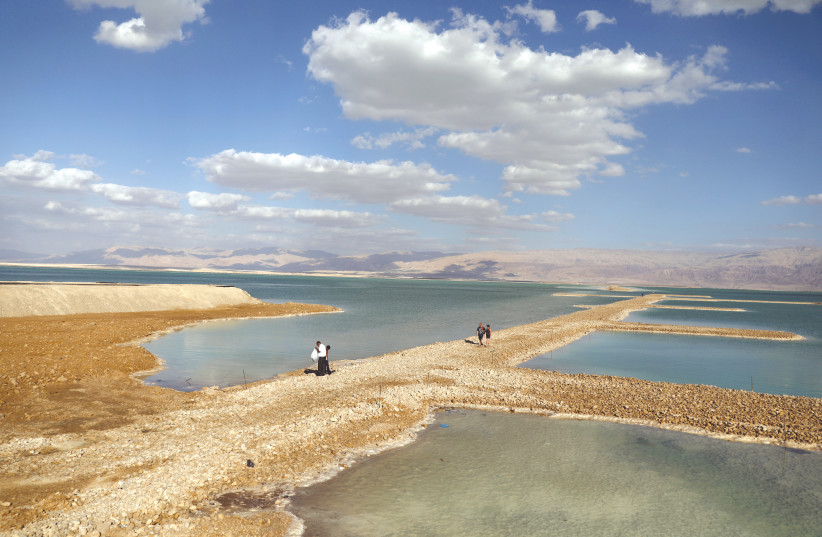 A view of the Dead Sea  (photo credit: REUTERS)