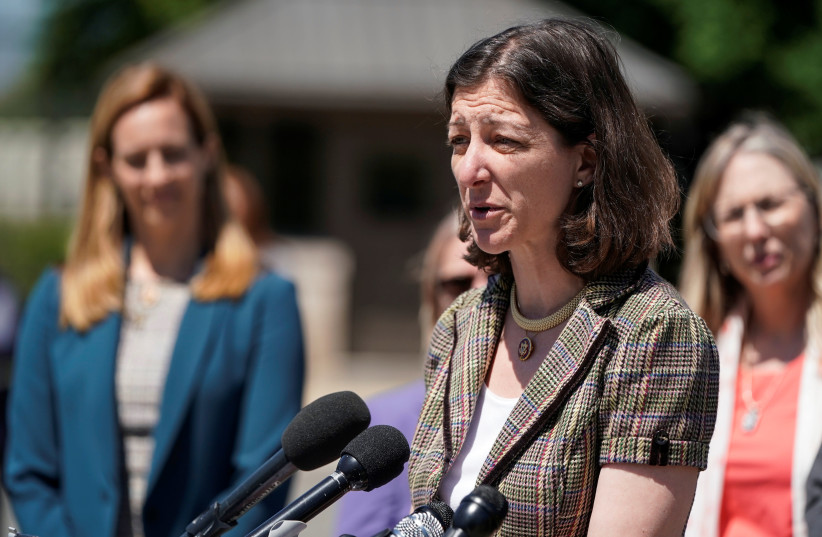Rep. Elaine Luria (D-VA) speaks about the formation of the Congressional Servicewomen and Women Veterans Caucus on Capitol Hill in Washington, U.S., May 15, 2019 (photo credit: REUTERS/JOSHUA ROBERTS)