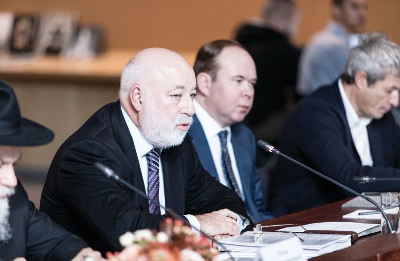 VIKTOR VEKSELBERG (left) alongside Anton Vaino, chief of staff of the presidential executive office of Russia.  (photo credit: (COURTESY OF JEWISH MUSEUM AND TOLERANCE CENTER))