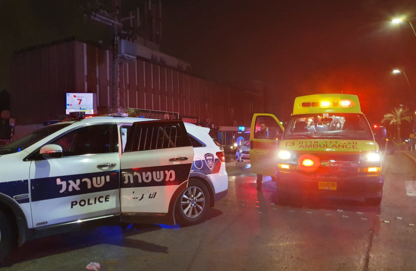 Police and paramedics at the scene of a brawl in Ashdod on Novmeber 8, 2019 (credit: DANIEL DROBYSHEVSKY/MDA OPERATIONAL DOCUMENTATION)