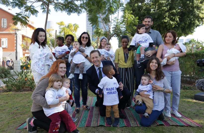 Isaac Herzog meeting with olim from the 2010s and their children on December 18, 2019. (photo credit: JEWISH AGENCY)