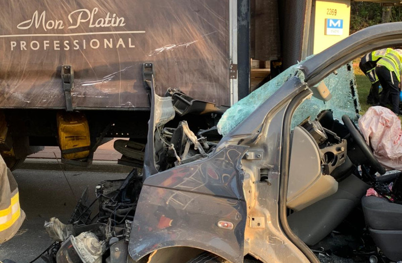 Deadly car accident in Ramat Gan, Dec. 22, 2019 (photo credit: RAMAT GAN FIRE AND RESCUE SERVICES SPOKESPERSON)