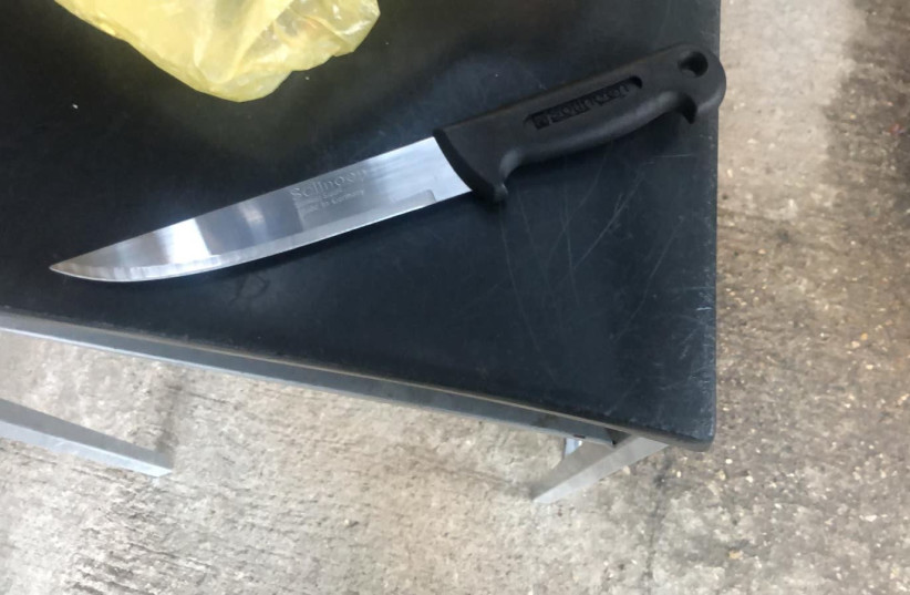 Knife found on the body of a suspect who attempted to get inside the Cave of the Patriarchs in Hebron (photo credit: POLICE SPOKESPERSON'S UNIT)