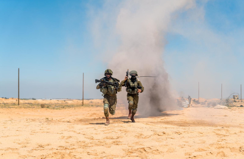 Troops from Unit 585 (photo credit: IDF SPOKESPERSON'S UNIT)