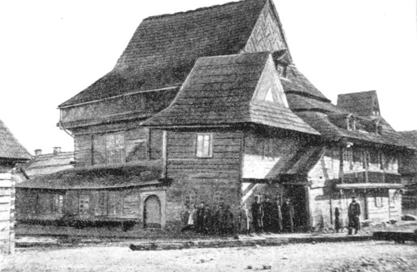 ZABŁUDÓW SYNAGOGUE, Poland, 1895. (photo credit: Wikimedia Commons)