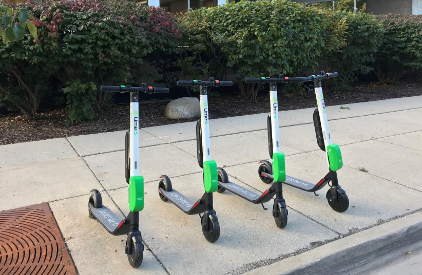 Lime-S Scooters (credit: Wikimedia Commons)