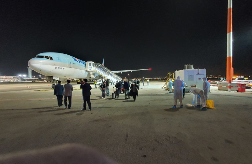 Korean Air KE957 at Ben-Gurion Airport, February 22, 2020 (photo credit: ISRAEL AIRPORTS AUTHORITY)